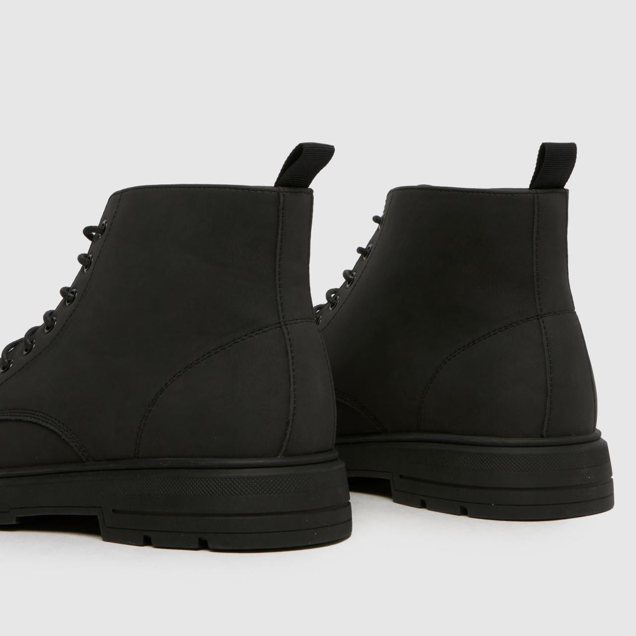 Grey Chukka in Black