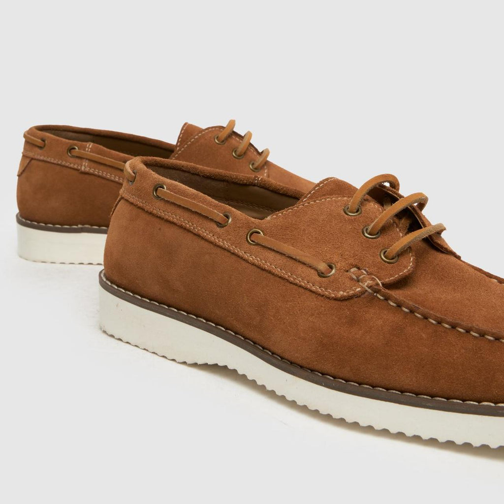 Rick Boat in Tan