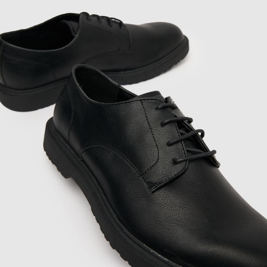 Peter Lace Up in Black