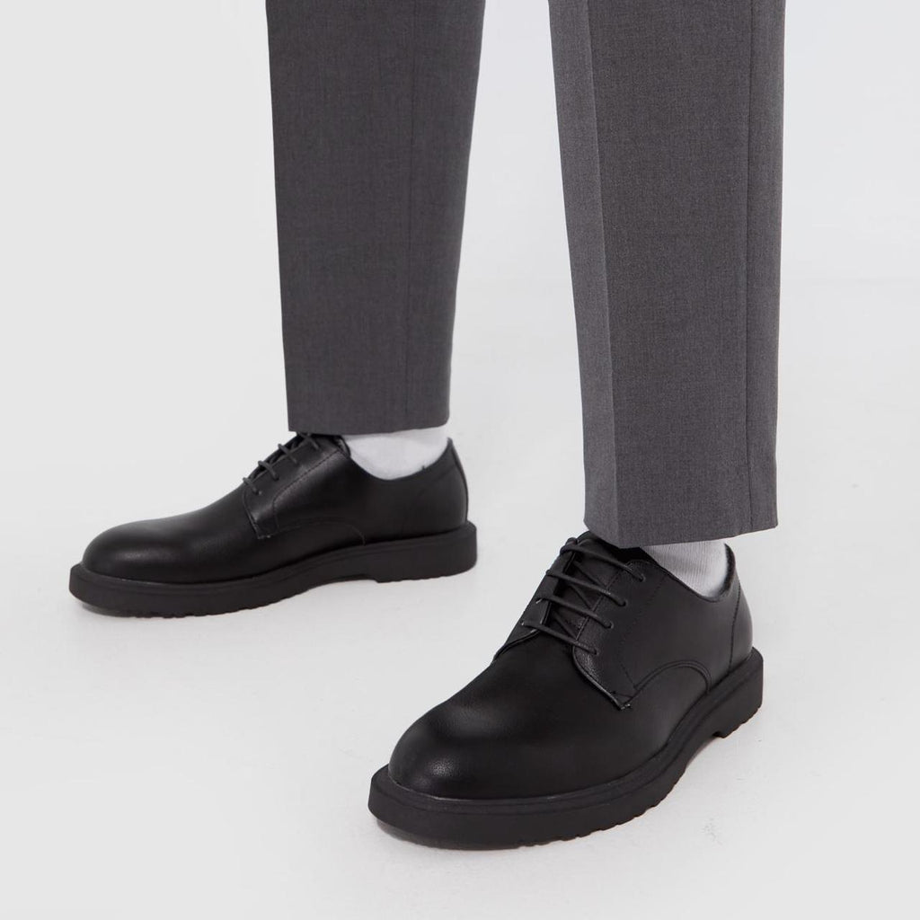 Peter Lace Up in Black