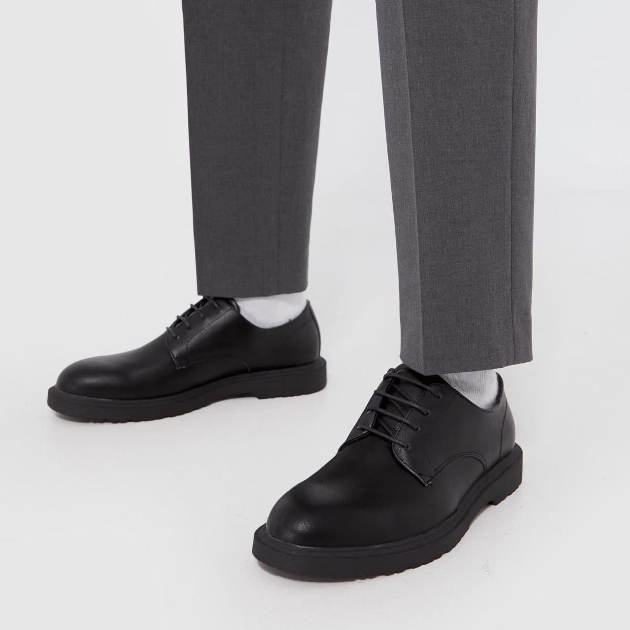 Peter Lace Up in Black