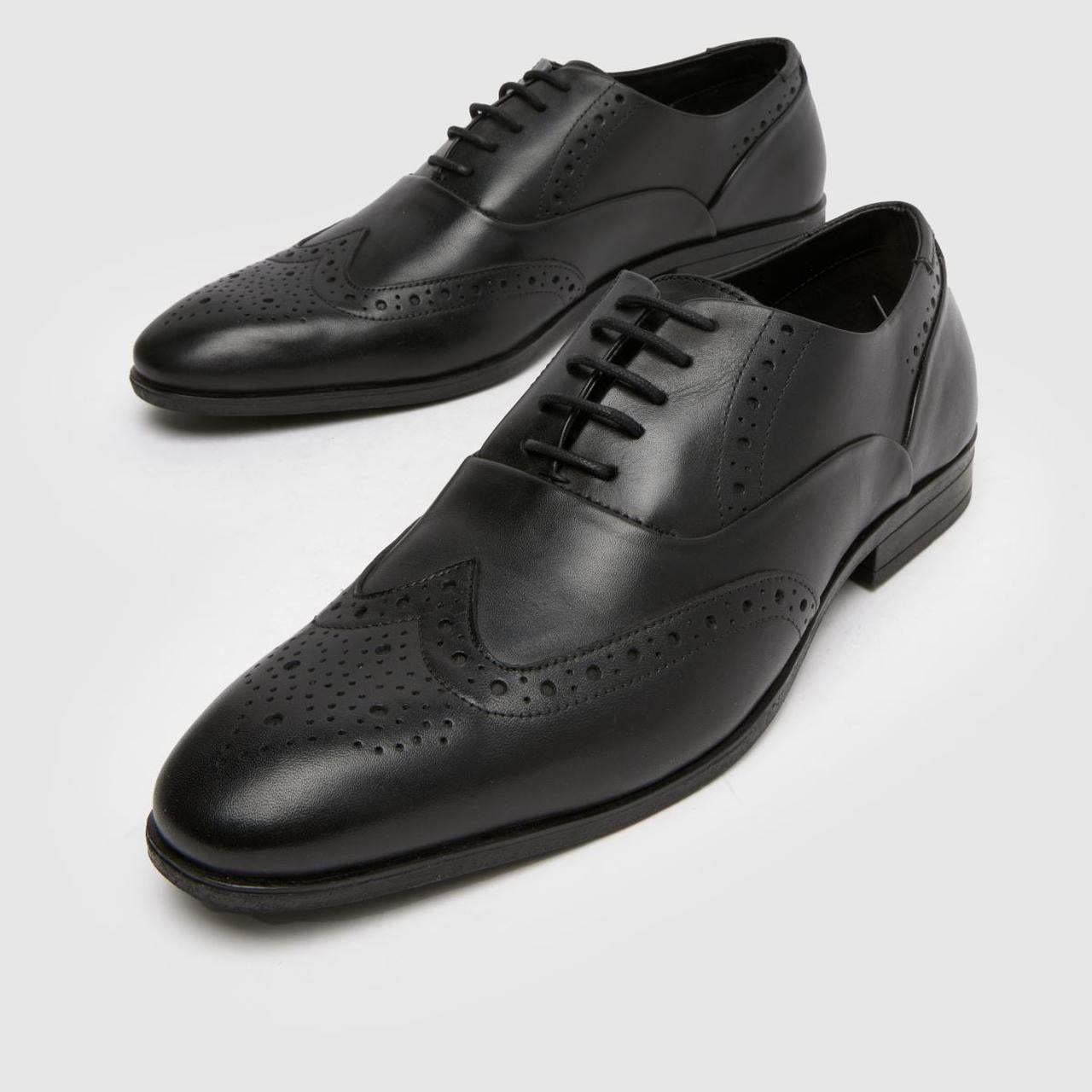 Row Leather Brogue in Black