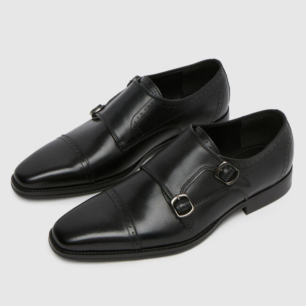 Ronaldo Monk in Black
