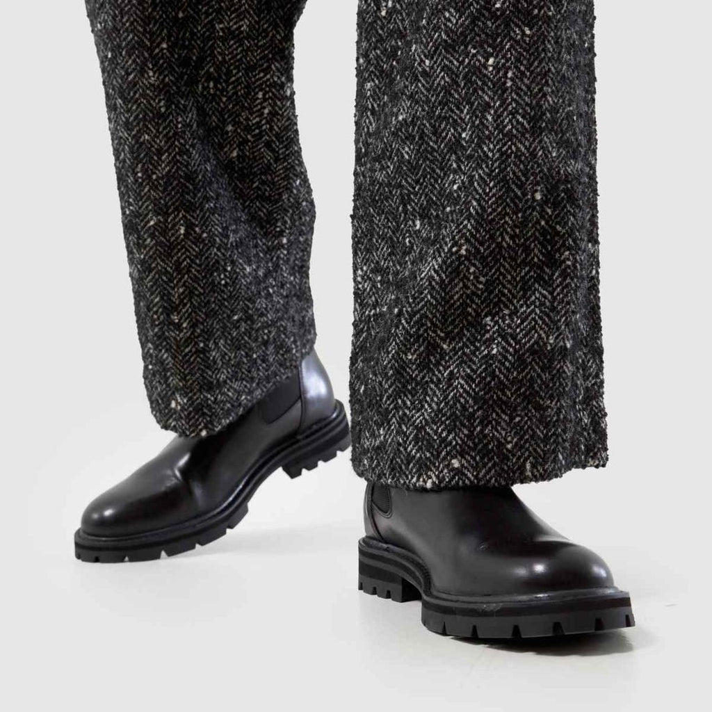 Dorian Leather Chelsea in Black