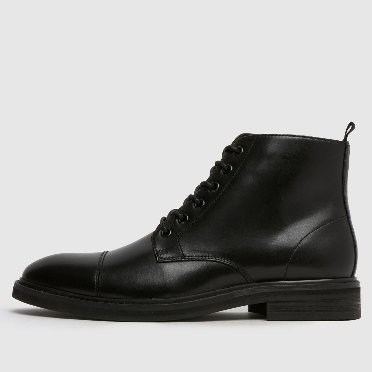 Darwin Lace Up in Black
